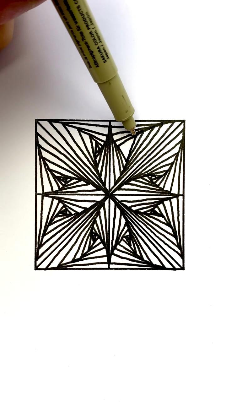 I don't know how triangles make this pattern... | zen doodle patterns