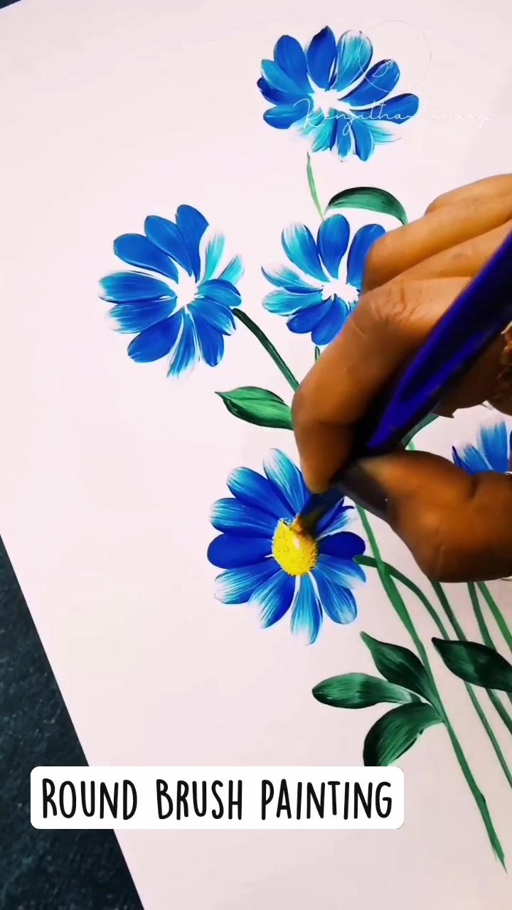 Round brush painting acrylic painting flowers | easy plumeria flower onestroke painting