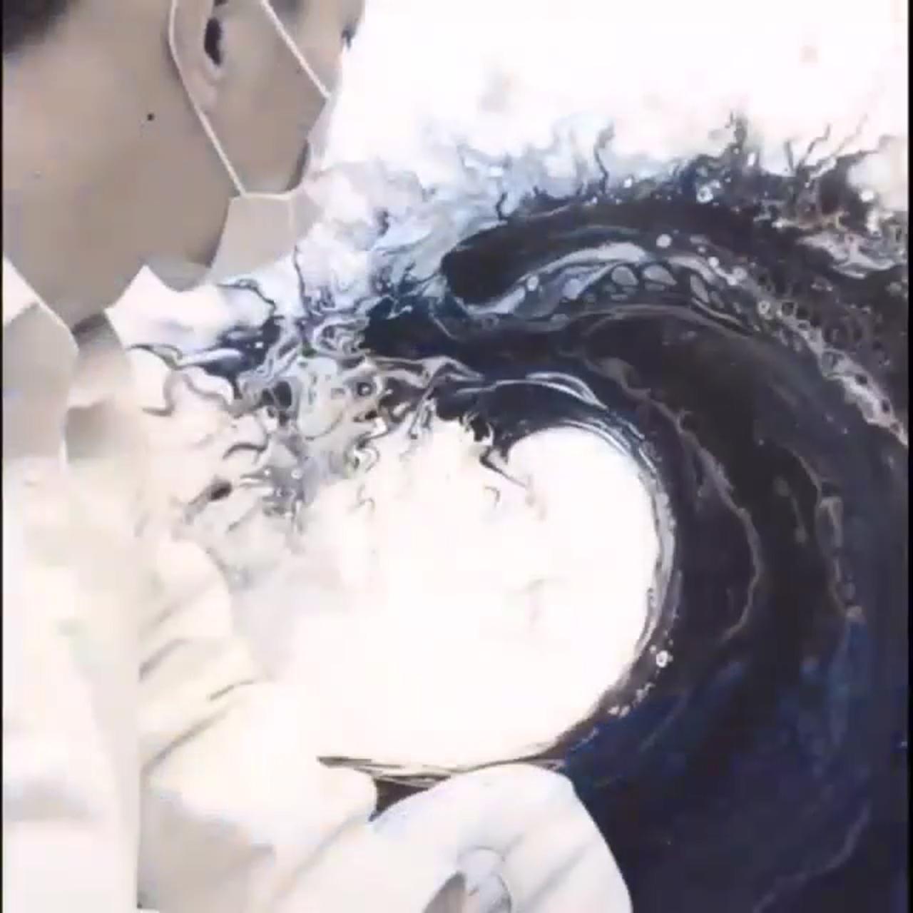 The queen of the sea | flow painting