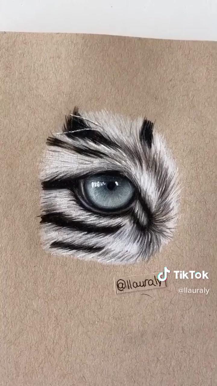 White tiger eye draw | how to use graphite powder and brushes for realistic skin texture