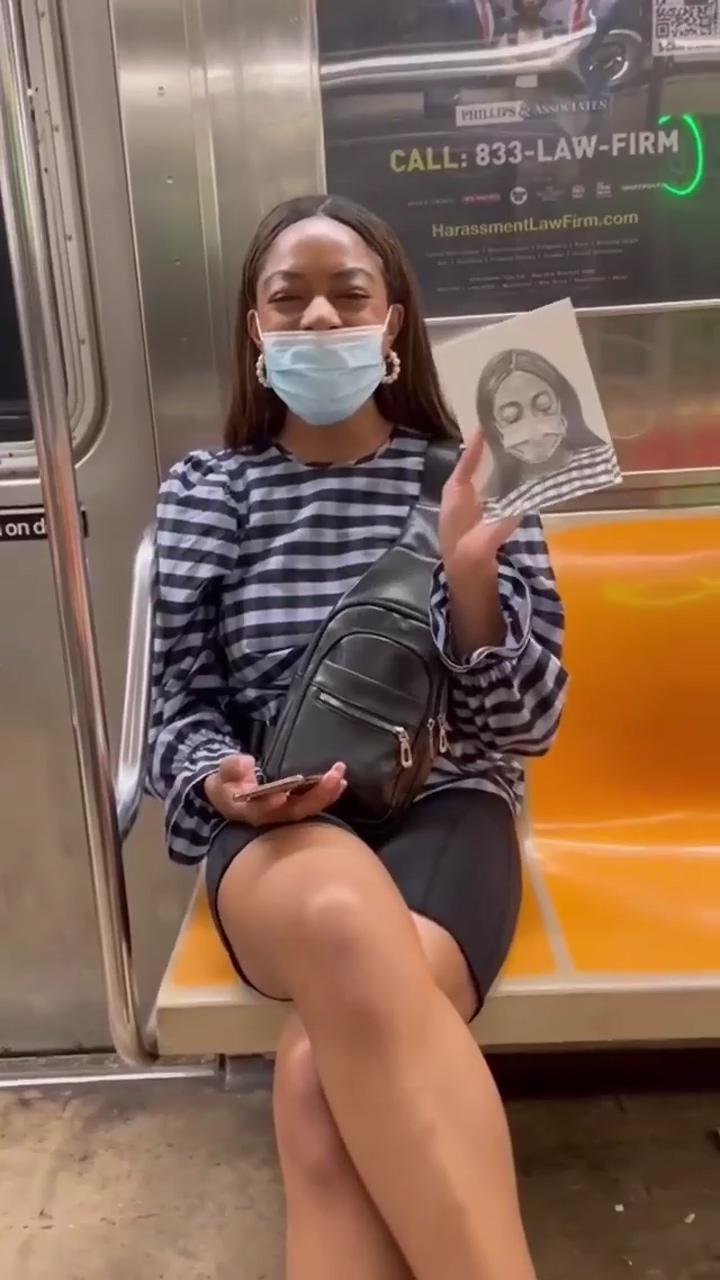 Drawing stranger on the nyc subway - part 48; skull drawing