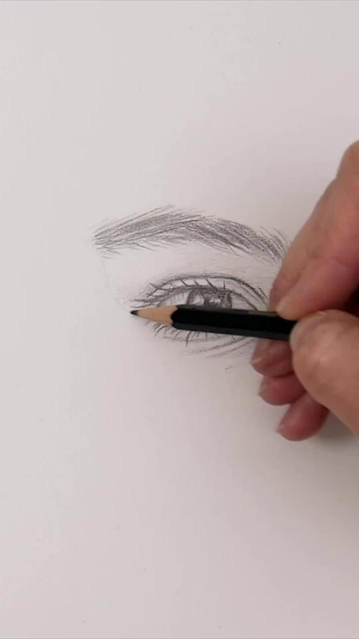 How to sketch an eye; how to draw lips