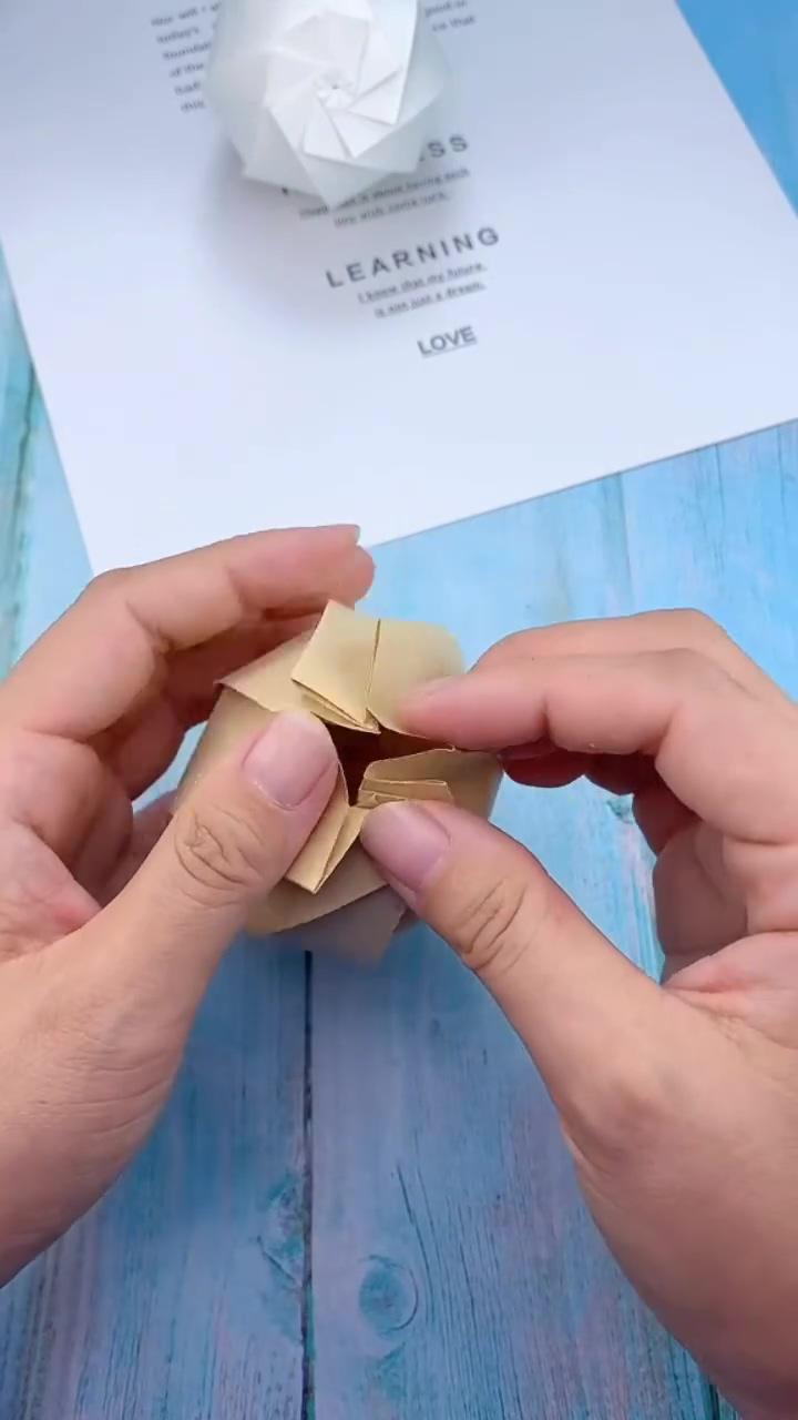 An 8-petal sphere folded from a piece of paper | tutorial picsart, photo cartoon, challenge cartoon, alinesantanainsta