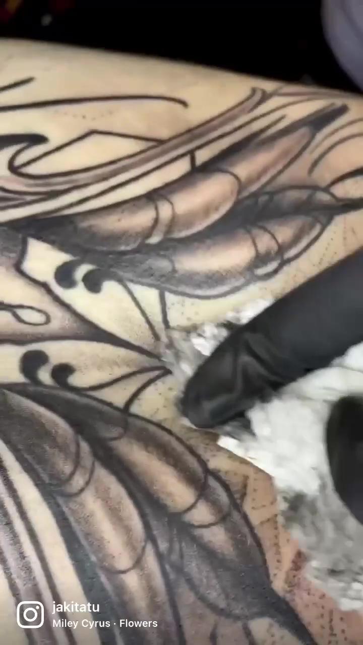 Stippling up close | lion head tattoos