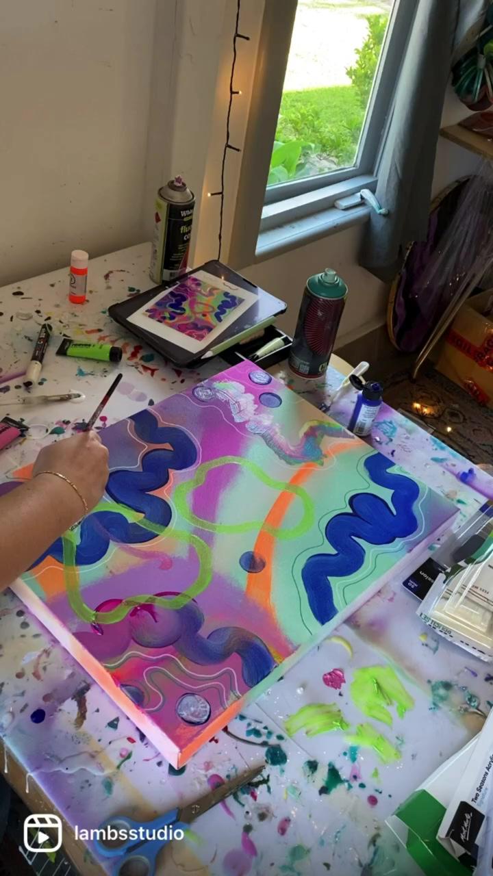 Creating a colourful abstract artwork on canvas with acrylics | green bubble art tutorial