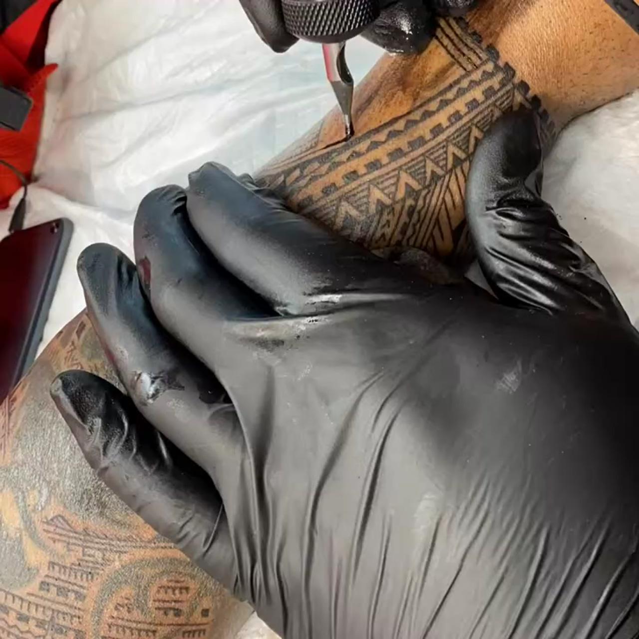 Freehand tattooing samoan style michael fatutoa; polynesian tattoo sleeve