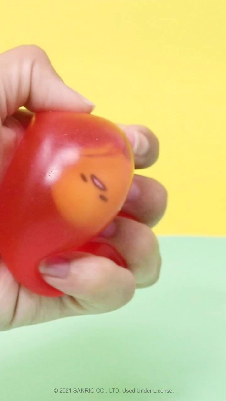 Gudetama egg water-filled squishy; i draw a girl sitting from behind with a simple technique 