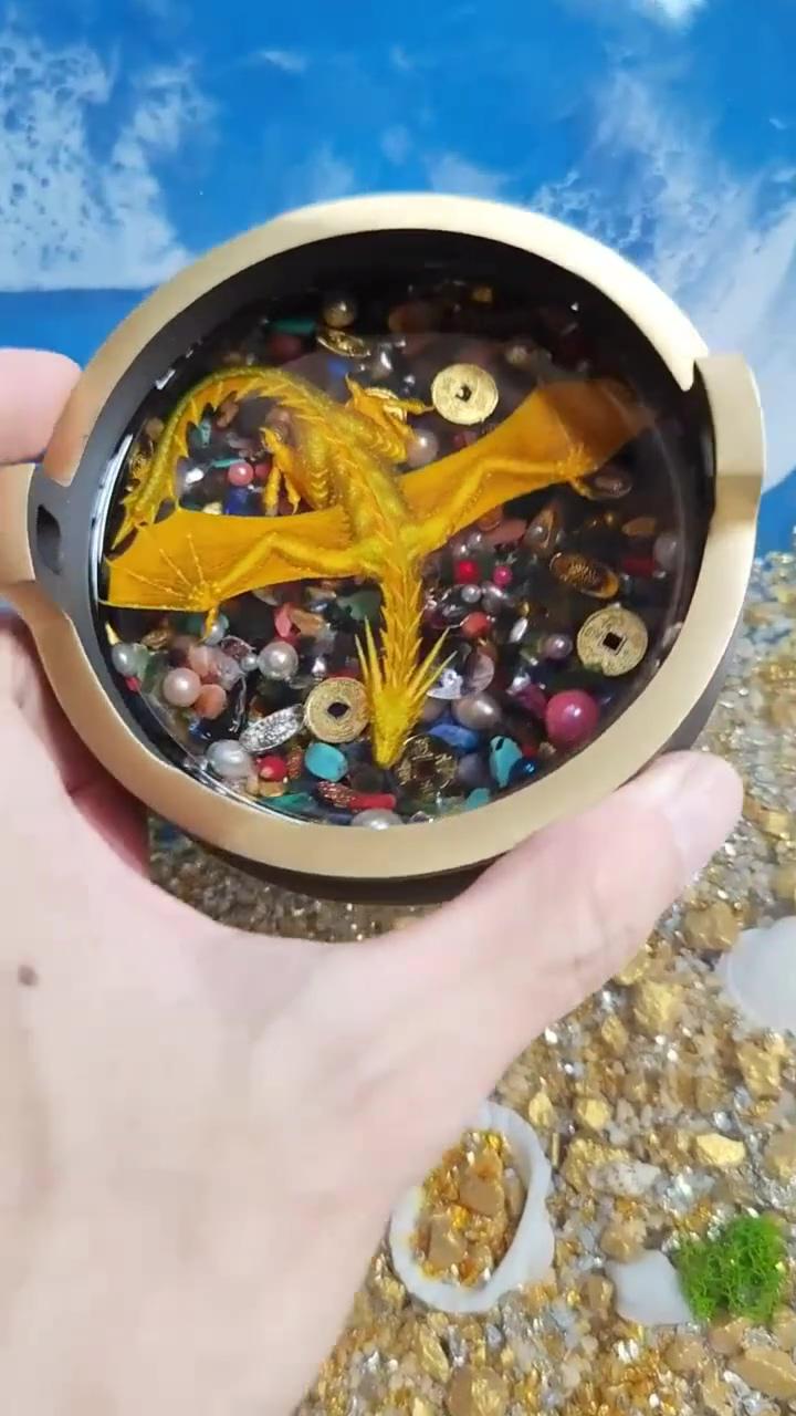 Manual drawing 3d dragon | goldfish acrylic painting-making process on resin layers