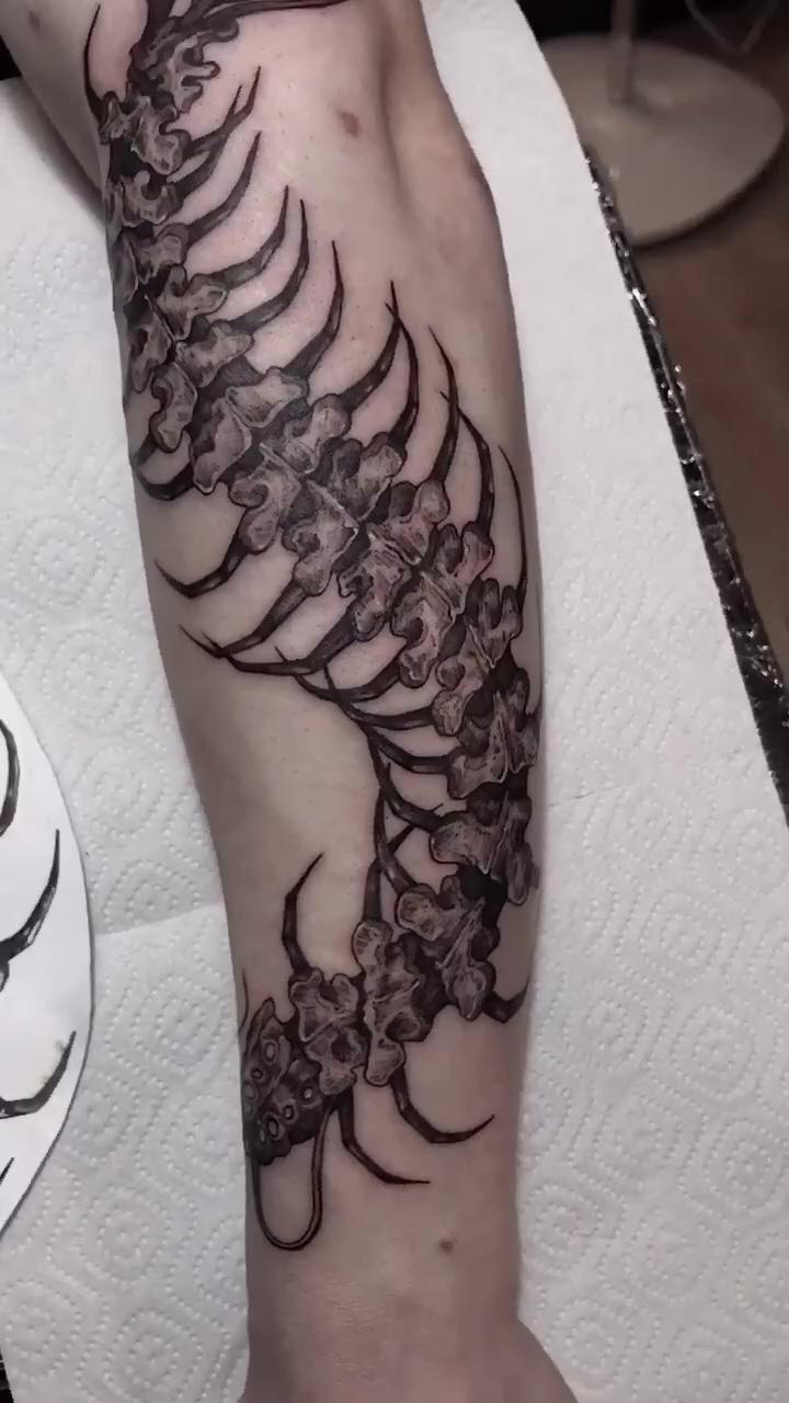 Tattoo for sexy girl; mandala tattoo ideas