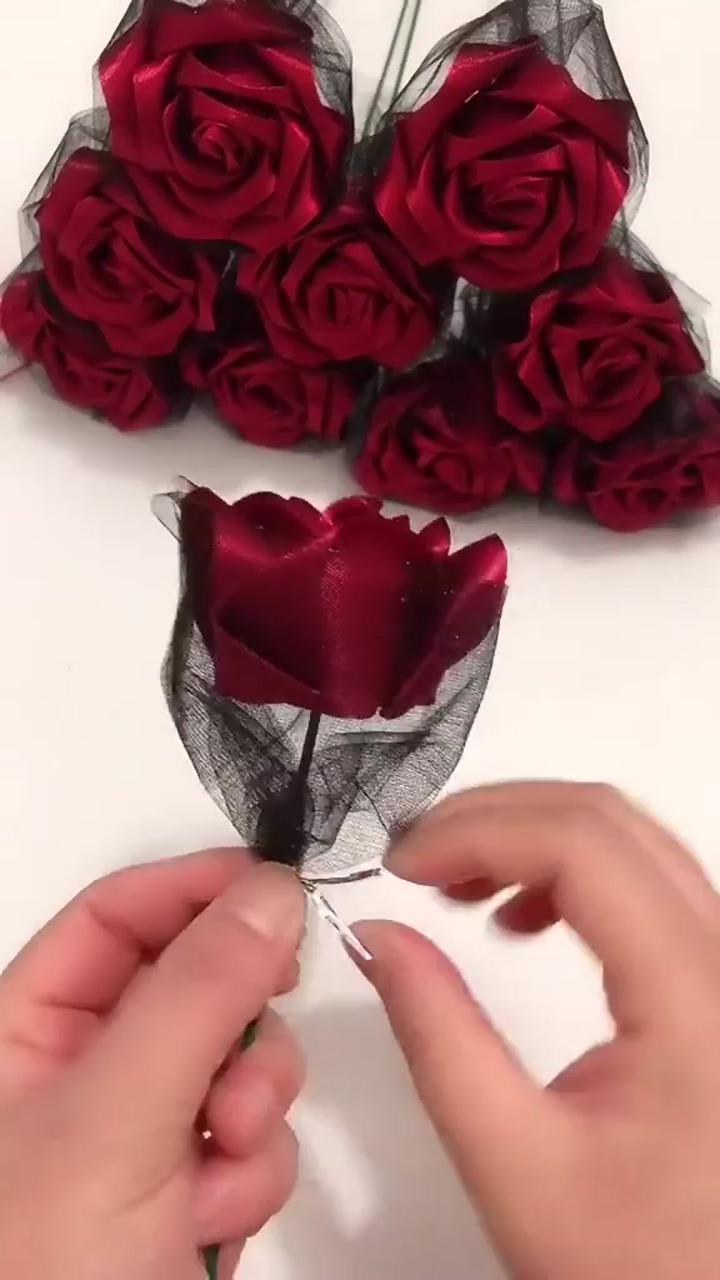  boutiqueforu; daisy greeting card tutorial - simple paper craft _ handmade paper card