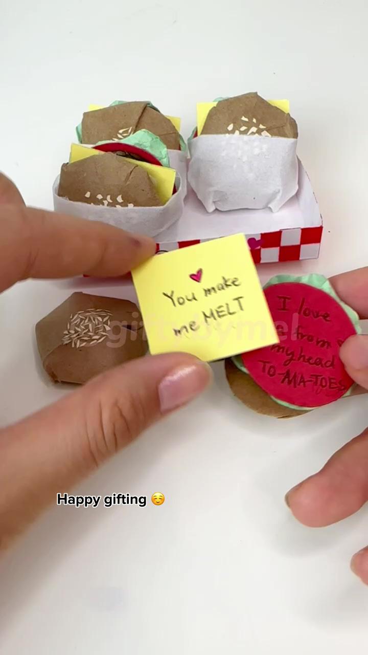 Diy hamburger gift with messages - easy thoughtful gift idea for your boyfriend/girlfriend; diy soda gift with messages - easy thoughtful gift idea for your boyfriend/girlfriend