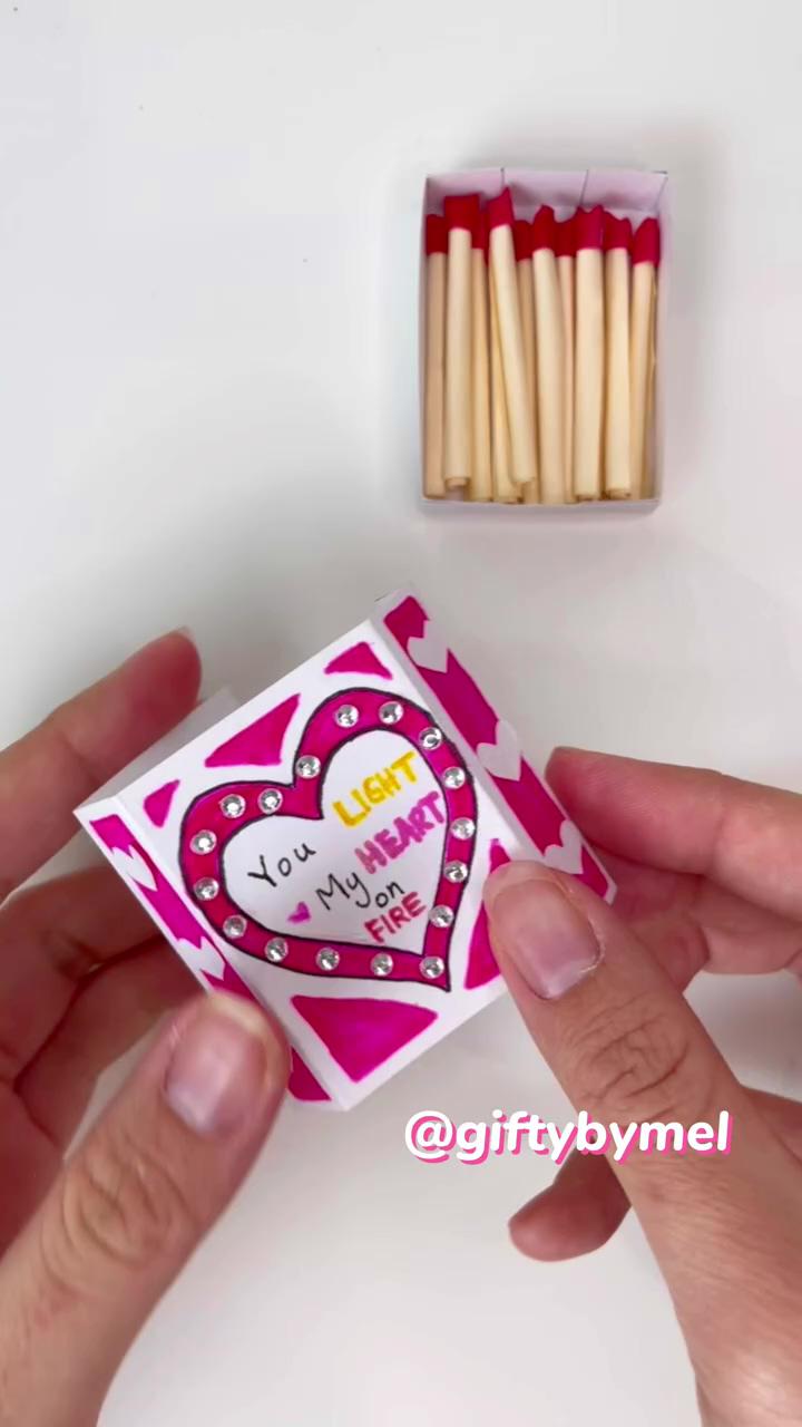 Diy match box with messages - easy thoughtful gift for your boyfriend/girlfriend | mini booklet of love letters - easy cute diy gift