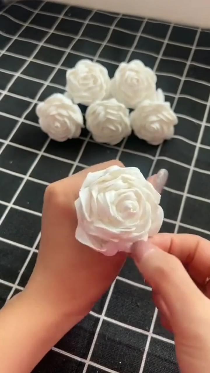 Diy tissue rose flowers; diy crafts paper flowers