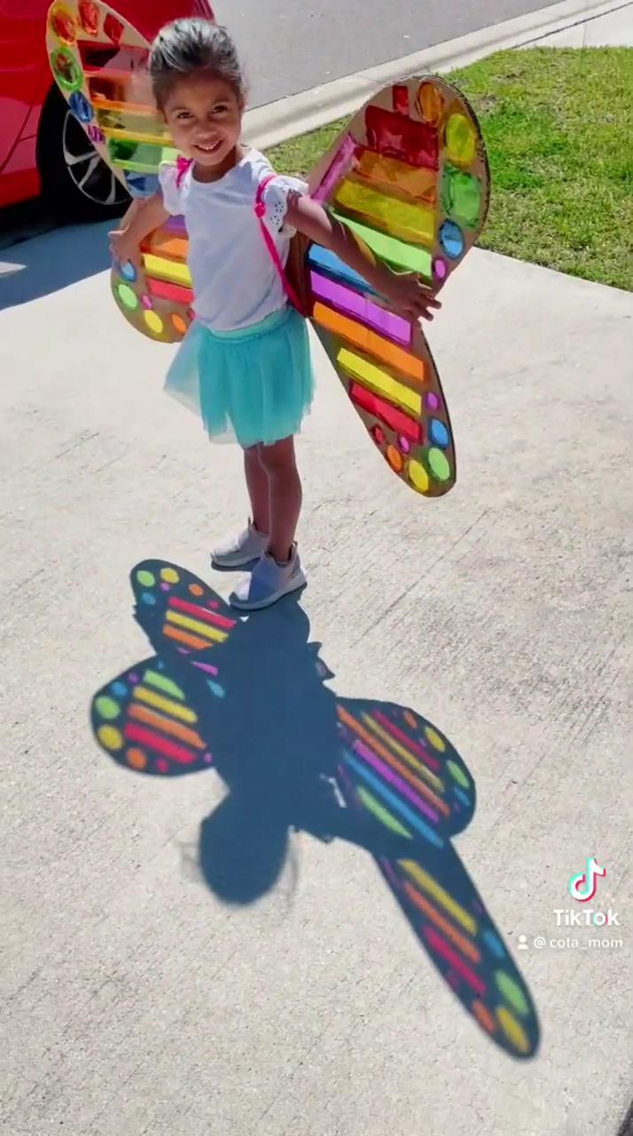 Butterfly suncatcher | preschool arts and crafts