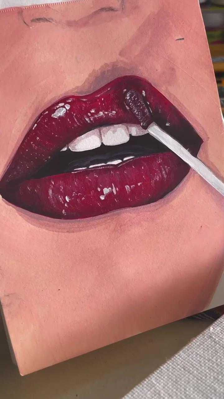 Painting lips; painting