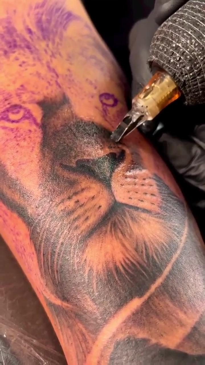 Tattoo lion nose use pepax cartridge; tattoo