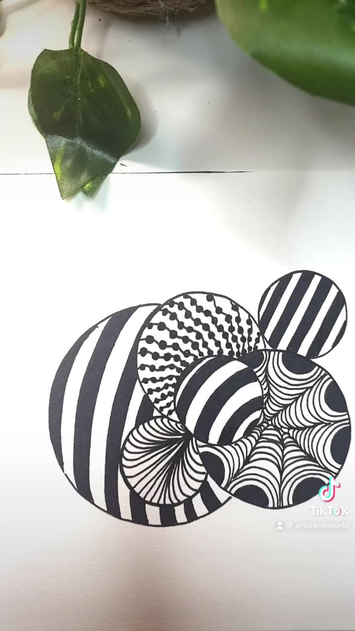 Circle illusion zentangle art; learn how to draw flowers with fun tutorials