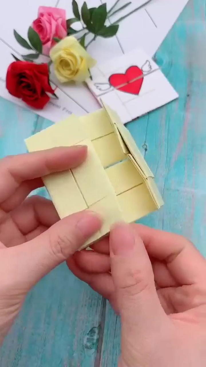 Diy: paper heart card; emoji craft