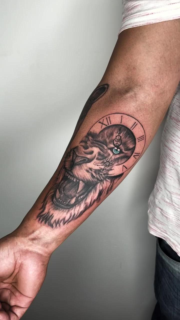 Leo tattoo; tattoo inspiration