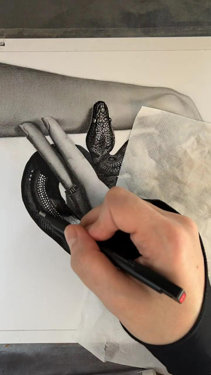 Short timelapse of how i draw scales  #animalart #howtodraw #snakesketch; find me on insta  lucegrey