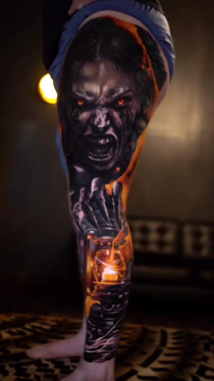 Very scary ; amazing black and gray tattoo